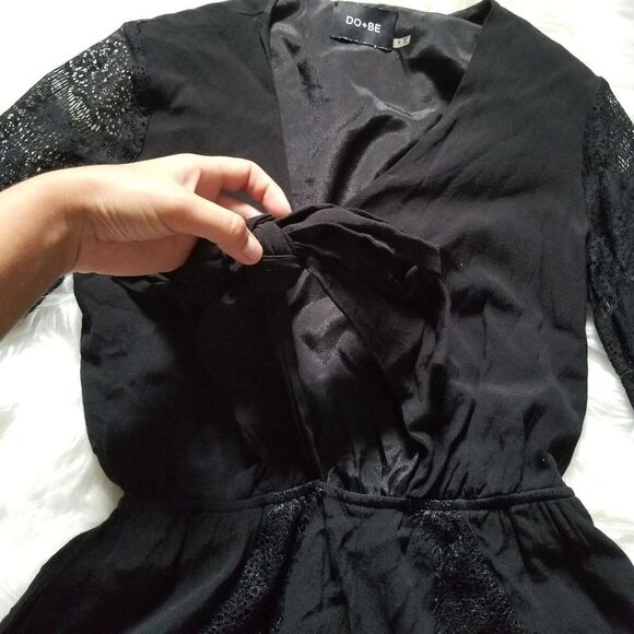 Do + Be Black Lace Tie Front Romper Small - Picture 4 of 9